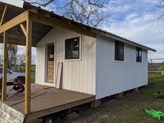 Tiny Home Porch, Farmhouse Workshop, Living In A Shed, Shed Tiny Home, Tiny Farmhouse, Cottage Images, Shed Tiny House, Montana Homes, Shed To Tiny House