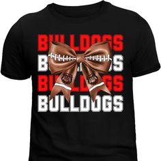 ❤️🖤🐶 Georgiaaaaaa! In GA, there are many things we love but GA football is one! & the bows, the bigger the better! ‼️ Looking for another team, just ask! Happy to make it for you! Unisex Shirt Ga Bulldog Shirts Vinyl, Georgia Bulldogs Shirts Vinyl, Georgia Bulldogs Vinyl Shirts, Georgia Bulldog Outfits Woman, Georgia Bulldog Shirts Women, Georgia Bulldog Womens Shirt, Georgia Bulldogs Shirt, Ga Bulldogs, Georgia Bulldogs Football