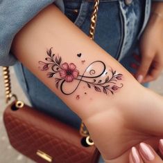 Infinity Flowers Tattoo, Infinity Tattoo With Flowers, Women Wrist Tattoos, Infinity Heart Tattoo, Tattoo Infinity, Mama Tattoo