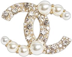 Chanel Pearl, Diamonds And Pearls, Chanel Brooch, Chanel Pearls, Chanel Accessories, Chanel Jewelry, Fancy Diamonds, Pearl Brooch, Cc Logo