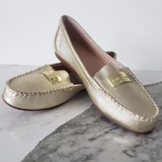 Kate Spade Corrie Slip On Loafer Moccasin Flats Gold. Size 7 Style # 1350024 Leather Upper Light Cushioned Insole Whip Stitched Toe Box Nwots! Never Worn Gold Flats With Leather Sole For Work, Gold Leather-sole Flats For Work, Gold Flats For Work, Gold Slip-on Leather Shoes, Elegant Flat Moccasins For Galas, Gold Leather Flats For Fall, Gold Leather Slip-on Flats, Gold Flat Loafers For Work, Gold Flat Loafers For Workwear