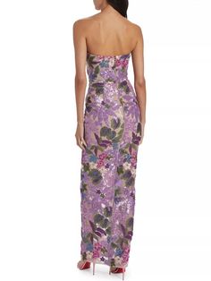 Step into luxury with the Trend4us Elegant Floral Embroidered Strapless Maxi Dress. Made for a slim, elegant silhouette, this dress features exquisite floral embellishments and sequins for a touch of glamor. Perfect for an evening party or special occasion, this dress will make you stand out from the crowd. Specification: Feature: Breathable, Sustainable Elasticity: Slight Stretch Sleeve: Sleeveless Fabric Type: Polyester Pattern Type: Floral Fit Type: Slim Silhouette: STRAIGHT Neckline: Strapless Decoration: Sequins Style: Luxury Dresses Length: Ankle-Length Material: Polyester Age: MIDDLE AGE Origin: Mainland China Season: All season Closure Type: zipper Type: Chest wrapping Waistline: Natural Release Date: Summer 2024 Model Number: KL1216-24 Gender: WOMEN