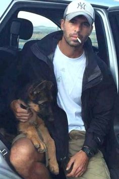 Mehmet Akif Alakurt Smash Cake, Memento Mori, Fan Club, Shepherd Dog, Mirrored Sunglasses Men, Great Artists, German Shepherd, Famous People, Mirrored Sunglasses