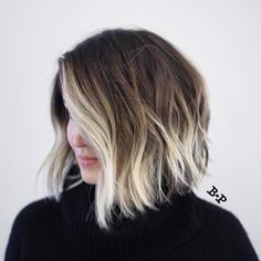 Blonde Ombre Short Hair, Brown To Blonde Ombre, Short Ombre, Short Ombre Hair, Blond Balayage, Wavy Bob Hairstyles, Balayage Blonde, Makijaż Smokey Eye, Ombré Hair