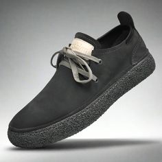 Steigern Sie Ihren Stil: Schuhe aus echtem Nubukleder
Hergestellt aus hochwertigem echtem Nubuk, Diese Schuhe bieten eine gelungene Kombination aus elegantem Stil und außergewöhnlichem Komfort.
Deshalb werden Sie sie lieben:


Natürliche Schönheit: Echtes Nubuk zeichnet sich durch ein einzigartiges aus, edles Aussehen, das mit der Zeit eine schöne Patina entwickelt.


Luxuriös weiches Nubukleder: Erleben Sie die reichhaltige Textur und den edlen Look von echtem Nubukleder.


Weich & Bequem: Über Shoe Crafts, Leather Oxford Shoes, Jackets Men Fashion, Mens Accessories Fashion, Nubuck Leather, Belleza Natural, Kuwait, Qatar, Leather Shoes