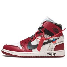 Nike Jordan Air 1, Off White Jordan 1, Jordan 1 Off White, Air Jordan 1 Chicago, Off White Wallpapers, Jordan Off White, White Jordans, Jumpman Logo, Air Jordan 1 Retro High Og