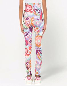 Experience the perfect blend of fashion and function with our Floral-Print High-Waisted Leggings from Dolce & Gabbana. These feature a stretch-design for comfortable wear, an elegant all-over floral print, fit elasticated waistband flattering silhouette. stirrup cuffs add unique touch to elevate your style. Dolce Gabbana Shoes, Leggings Sale, Floral Leggings, Pink Leggings, Elegant Floral, Print Logo, High Waisted Leggings, Workout Pants, Unique Style