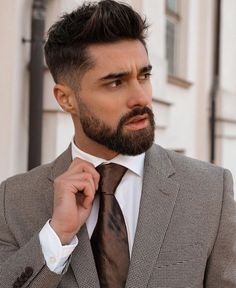 Popular Mens Haircuts, Low Fade Haircut, Beard Haircut, Trendy Mens Haircuts, Beard Fade