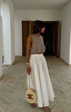 White Skirt Outfit Summer Classy, Maxi Linen Skirt Outfit, White Poplin Skirt, White Poplin Skirt Outfit, Scandinavian Fashion Summer 2024, White Midi Skirt Outfit Summer, Long Linen Skirt Outfit, White Cotton Skirt Outfit, Summer Copenhagen Style