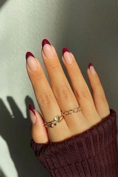 PRETTY WINTER NAIL TRENDS | HOLIDAY NAILS December Nails, Fall Gel Nails, Paris Style, Tip Nails, Neutral Nails, Orange Nails, Xmas Nails, Chic Nails