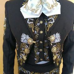 Charro Wedding Ideas, Chambelanes Outfits, Mariachi Suit, Charro Wedding, Marriage Suits, Charro Suit, Wedding Mexican, Mexican Inspired Wedding, Vestido Charro