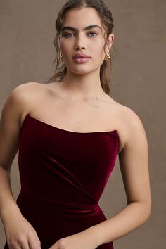 Envisioned in luxe, stretch velvet, this captivating style from Jenny Yoo conveys romance and style, to spare. Anthropologie Gown, Velvet Evening Gown, Burgundy Velvet Dress, Bridesmaid Dresses Strapless, Strapless Prom Dress, Red Velvet Dress, Velvet Gown, Cocktail Gowns, Strapless Neckline