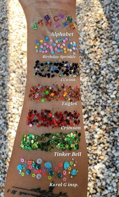 Hair glitters for your princess. Hair Glitter Ideas, Diy Hair Glitter, Hair Glitter, Diy Glitter Hair Spray, Diy Glitter Hair Gel, Diy Hair Glitter Gel, Glitter Hair Spray Aesthetic, Hair Glitter Spray, Hair Glitter Gel