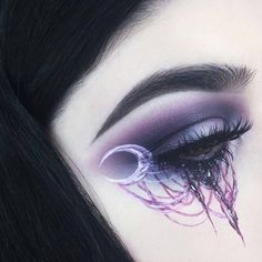 @tonidamora Cosmetology Ideas, Moon Makeup, Goddess Witch, Goth Eye Makeup, Fantasy Make-up, Make Up Designs, Witch Board, Witch Queen, Movie Makeup