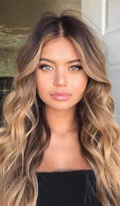 Honey Blonde Hair, Brown Hair Balayage, Balayage Hair Blonde, Blonde Hair With Highlights, Brown Blonde Hair, Lace Hair, Hair Color Balayage, Hair Inspiration Color, Hair Color Dark