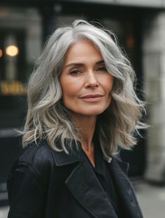 Stylish Medium Haircuts for Women Over 50 in 2024 Long Bob Grey Hair, Grey Hair Brown Eyes, Grey Hair Growing Out, Curls For Medium Length Hair, Grey Blonde Hair, Womens Haircuts Medium