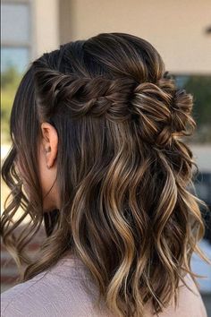 This wedding hairstyle might be timeless for your special day with mid-length locks. I’m passionate about this style for bridal imagery. Pin this to your bridal collection. Half Up Short Hairstyles Wedding, Medium Length Brunette Wedding Hair, Bride Hairstyles For Medium Length Hair, Hairstyles For Short Hair Brunette, Bridesmaid Hairstyles Half Up Half Down Medium Shoulder Length Hair, Wedding Hairstyles Half Up Half Down Shoulder Length, Bridesmaid Hair Shoulder Length, Medium Length Curled Hairstyles, Bridesmaid Hairstyles Simple