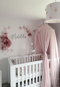 Blush Nursery Decor, Vom Avea Un Copil, Blush Nursery, Floral Nursery Decor, Baby Room Themes