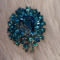 Large Blue Crystal Brooch Made Of Alloy 100% New High Quality. Brand New Blue Costume Jewelry Brooch For Wedding, Blue Brooch Pin For Gift, Blue Brooch Pins As A Gift, Blue Brooch Pins For Gift, Blue Brooch Pin As Gift, Blue Brooch For Wedding Jewelry, Elegant Blue Brooch Pins, Elegant Blue Brooch, Blue Wedding Brooch Jewelry