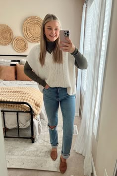 Fall Casual Mom Outfits, Fall Market Outfit Ideas, Fall Outfits Teachers Business Casual, Cute Outfits Business Casual, Teacher Outfit Essentials, Tank Sweater Outfit, Sweatshirt Work Outfit Ideas, Work Picture Day Outfit, Babysitting Outfit Winter