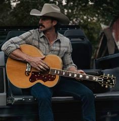 Truck Guy Aesthetic, Ryan Yellowstone Aesthetic, Country Truck Aesthetic, Country Singer Aesthetic Men, Western Truck Aesthetic, Cowboy Attire, Western Aesthetic, Baby Animals Pictures, Cowboy Style