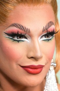 Makeup Up Close, Drag Inspiration, Drag Ideas, Eye Makeup Cut Crease, Mermaid Costumes, Red Carpet Makeup