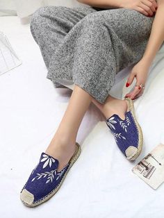 Sku CY-!19812 Material Suede Style Flat with Heels Height Flat (≤1cm) Seasons Spring , Summer , Autumn Type Mules&Slides Color NAVY BLUE,WHITE Size 35,36,37,38,39,40,41,42,43 Size chart: Please consult the size chart we provide for this item's measurements to help you decide which size to buy. Embroidery Slippers, Suede Style, Suede Fashion, Boho Style Dresses, New Chic, Sport Sandals, Slides Shoes, Style Minimalist, Cozy Fashion