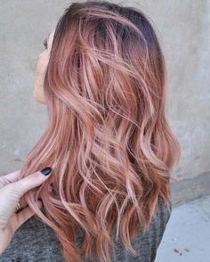 Messy+Sombre+Color+Blend Blond Rose, Hair Color 2017, Rambut Brunette, Gold Hair Colors, Hair Color Rose Gold, Rose Gold Hair, Gold Hair, Hair Envy