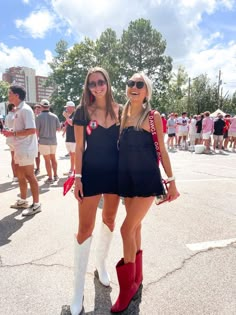 Bama Gameday Outfit, Uga Game Day, Uga Gameday, Bama Gameday, Classy Little Black Dress