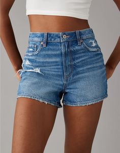 Summer Work Dresses, Long Denim Shorts, Wardrobe Refresh, Perfect Summer Outfit, Dream Style, School Fits, Mom Shorts, Ripped Denim, High Waisted Shorts