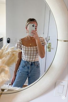 Gingham Top, Cute Spring Outfits, Gingham Tops, Diy Recipes, Trendy Summer Outfits, Summer Outfit Inspiration, Church Outfits, Brunch Outfit, Travel Fashion