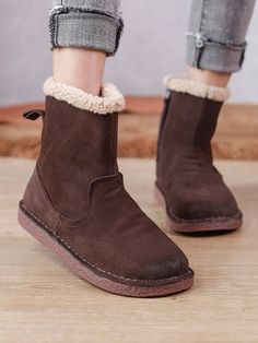 Fabric: Cowhide Overview: (1)Soft Rubble Sole (2)Cashmere Insole Detail In Tile Measurement Size: 35,36,37,38,39,40 Heels:1.5cm #cowhide #leather #wool #ankleboots Winter Martin Boots With Zipper And Flat Heel, Winter Boots With Zipper Closure And Flat Heel, Casual Martin Boots With Zipper Closure For Winter, Boots For Winter, Boots Fur, Leather Snow Boots, Shoe Ideas, Genuine Leather Sandals, Boots Winter