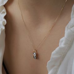 14k Real Gold Necklace White-Black Enamel Panda Pendant Minimalist Animal Design Dainty Gift for Women Christmas Valentine's Day Elegance ⓂMaterials & Specifications : Necklace Chain Lengths : 42 cm (16.5 in) 44 cm (17.3 in) 46 cm (18.1 in) 48 cm (18.8 in) 50 cm (19.6 in) Panda Pendant Width : 0.9 cm (0.35 in) Panda Pendant Length : 1.2 cm (0.47 in) Panda Pendant, Panda Necklace, Real Gold Necklace, Pendant Minimalist, Tiny Elephant, Beautiful Gold Necklaces, Charm Chain, Elephant Pendant, Necklace Chain Lengths