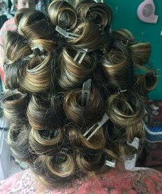 Curl Highlights, Sausage Curls, Curly Perm, Pin Curl, Wet Set, Curls Hair, Pin Curls, Blonde Hair With Highlights, Beautiful Curls