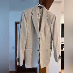 Nwt Banana Republic Mens Linen Suit Jacket. Never Worn. Winter Linen Business Blazer, Winter Business Linen Blazer, Designer Long Sleeve Blazer With Welt Pockets, Formal Linen Sport Coat For Fall, Designer Sport Coat With Pockets For Office, Designer Office Sport Coat With Pockets, Fitted Linen Sport Coat For Winter, Tailored Linen Sport Coat For Winter, Winter Linen Blazer With Welt Pockets