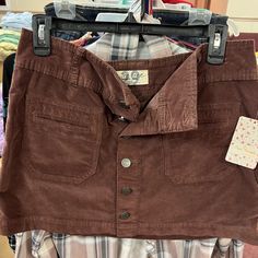 This Free People Corduroy Skirt Of Perfect For Fall! New With Tags Splendour In The Grass, Black Skort, Pink Mini Skirt, Velvet Mini Skirt, Bandage Skirt, Jean Mini Skirts, Suede Mini Skirt, Destroyed Denim, Free People Skirt