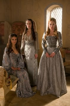 Reign Era Victoria, Old Dresses, Couture Mode, Costume Drama