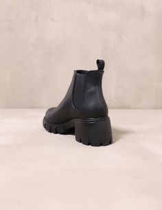 Black Suede Lug Boots, Black Chunky Boots Steve Madden, High-top Suede Waterproof Boots With Lug Sole, Steve Madden Boots Ankle Suede, Medium Width High-top Heeled Boots With Lug Sole, On Design, Lug Sole, Black Design, Rubber Rain Boots