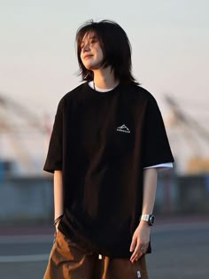 Bage Wallpapers, Cute Tomboy Style, Tomboy Core, Tomboy Long Hair, Casual Tomboy Outfits, Asian Tomboy, Tomboy Girls, Tomboy Aesthetic, Boyish Girl