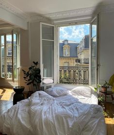 Aesthetic Rooms, Dream Apartment, House Room, Room Inspiration Bedroom, Aesthetic Bedroom, Dream Rooms, Room Aesthetic