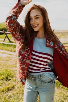 Things we love: Red and floral! Front zipper Side pockets Crimson coloring with floral Slightly oversized fit Model is 5'3" and wearing a size small. The length of a size small is 28" with a 22" bust. Small: 0-4 Medium: 6-8 Large: 10-12 Party Jacket, Party Jackets, Flower Party, Oversized Fits, Front Zipper, Fitness Models, Zipper, Floral, Red