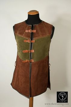 Fantasy Elven Jerkin Surcoat Tunic Vest Ranger Larp - Etsy Ranger Larp, Medieval Wedding Dress, Tunic Vest, Prince Costume, Larp Armor, Waiting List, Fantasy Costumes, Cosplay Dress