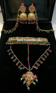 High quality mehndi jewelry. Make to order according to requirements. 7 to 35 days worldwide delivery. Chandbali Wedding Jewelry With Motifs, Bollywood Style Jewelry With Motifs For Wedding, Bollywood Style Wedding Jewelry With Motifs, Traditional Kundan Bridal Accessories Hand Set, Traditional Green Tikka For Wedding, Chandbali Bridal Necklace With Motifs, Kundan Bridal Necklace With Motifs For Wedding, Traditional Hand Set Bridal Accessories For Festivals, Bollywood Style Green Bridal Sets With Intricate Design