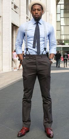 Wearing a dress up shirt and tie with slacks is classy and professional. As well as adding suspenders makes you look very sharp. How To Wear Suspenders, Outfits With Suspenders, Best Man's Outfit, Festival Chic, Suspenders Men, Mens Fashion Smart, Fashion Guide, Cocktail Attire, Mens Fashion Fall