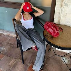 Not our Image - Just Inspo Red Cap Outfit, Fit Aesthetic, Style Streetwear, High Fashion Street Style, Casual Style Outfits, Lookbook Outfits, Streetwear Outfit