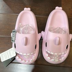 Girl Cloud Shark Slides Non-Slip Open Toe Sandals Extremely Comfy Cushioned Thick Sole Color: Light Purple/Lavender Size: 3-4 Big Kid/Women: 5.5-6 Inner Length: 238mm Shark Slides, Shark Slippers, Purple Lavender, Open Toe Sandals, Baby Shark, Toe Sandals, Big Kid, Light Purple, Big Kids