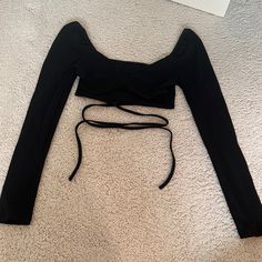 Brand New Never Worn, Black Cropped Long Sleeve With A Tie Around The Front Ultra Crop Top, Casual Black Long Sleeve Crop Top, Black Fitted Crop Top For Spring, Black Long Sleeve Crop Top For Night Out, Trendy Black Fitted Crop Top, Spicy Clothes, Shein Crop Tops, Top Manga Larga, Cropped Outfits