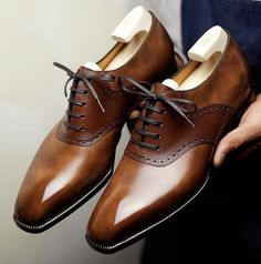 Suede Oxfords, Bespoke Shoes, Best Shoes For Men, Genuine Leather Boots, Leather Oxford Shoes, Leather Dress Shoes, Casual Loafers, Leather Shoes Men, Classic Shoes