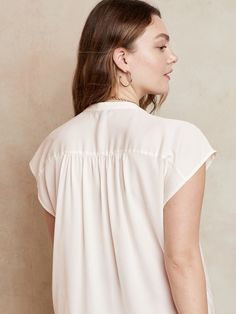 Button Dolman Blouse | Banana Republic Factory Dolman Top, Top Banana, Dolman Sleeve Tops, Banana Republic Factory, Band Collar, White Blouse, Dolman Sleeve, Cap Sleeves, Banana Republic