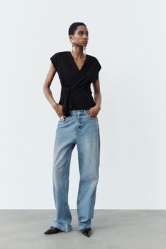 KNOTTED CREPE TOP - Black | ZARA United States Crepe Top, Crochet Jacket, Shirt Blouses Tops, T Shirt Vest, Blazer Dress, Trouser Jeans, Hoodie Top, Short Sleeve Top, Linen Shirt